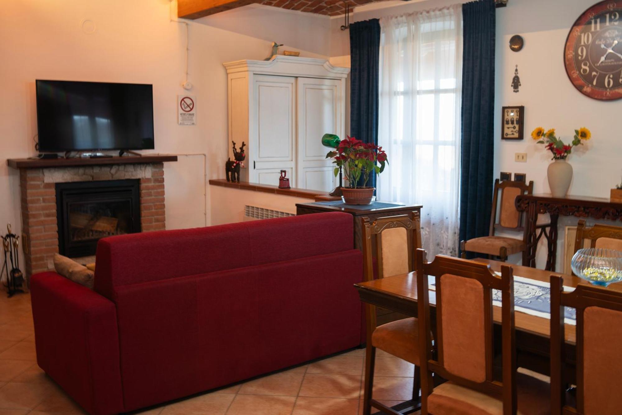 Casa Maya San Martino Alfieri Екстериор снимка